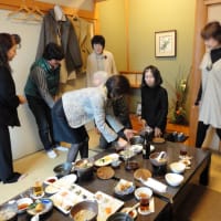 ７人で中学校の同窓会