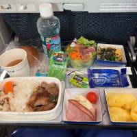 ハワイ旅の機内食