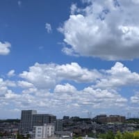 ２０２５・７・１０雲と夕焼けプレイバックphotoは２００６年の済州島旅