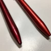 サラサグランドのマットレッドとボルドー
