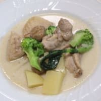 水餃子のラーメン＆鶏肉のクリーム煮
