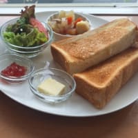 EASY LIFE CAFE「厚切りトーストセット」(成田市)