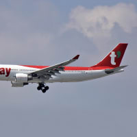 ｔ’ｗａｙ　Ａ３３２　福岡空港