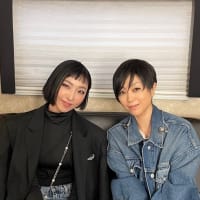 2NE1ミンジと宇多田ヒカルの2ショット