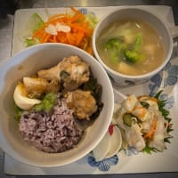 今日のランチは、鶏のアドボ