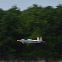 新たな防衛技術への一歩　SUBARUが遠隔操作型支援機の実験機納入