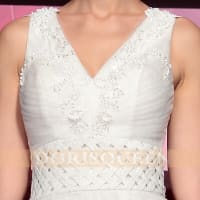 DORISQUEENの慶事：女の子の同僚が独身を告別して、結婚殿堂に入った