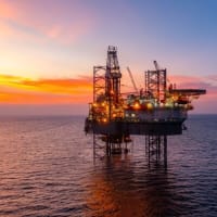 中国が東シナ海で新たな構造物設置　日本政府の「遺憾」だけでは止まらない現実