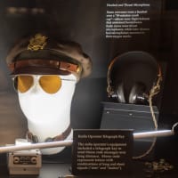 「50クラッシュキャップ」爆撃機のコミュニケーション〜国立アメリカ空軍博物館