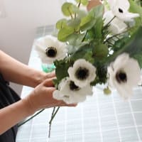 ガラスの花瓶を使った花束レッスンと、お仏花