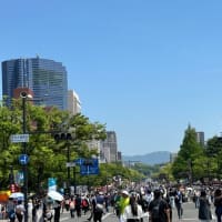 広島フラワーフェスティバル開幕！５年ぶりのフル開催、７４万人の人出・・・広島の街が元気づいています
