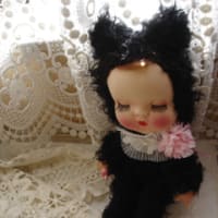 ビンテージ50sホイップお眠りベビー白猫黒猫ちゃん人形*