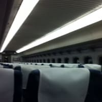 新幹線ガラガラです。