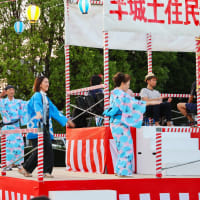 半城土住民盆踊り大会が１０日・１１日の２日間杜前公園で行われました、夕方に開催されたが、気温が高くて敏感に行動が出来なかった。