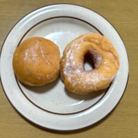 菓子パン大好き「ヤマザキ」→「大きなレーズンメロンパン」と「ドーナツ」2種類(o^^o)