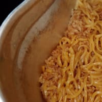 ラ王醤油炊き込み御飯　ラ王　炊き込み御飯　アレンジ　簡単　美味　アウトドア料理　
