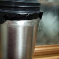 なんで水筒のそんな部分が破損するのだ？