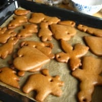 　ドイツのクリスマス用クッキーを焼きました。