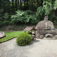 諏訪大社下社春宮と万治の石仏
