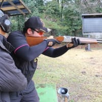 警察と裁判官と公式に土下座するのが先！