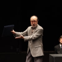 ハウトン教授を演じる葛西和雄