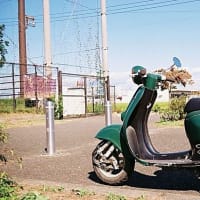 草色のスクーター