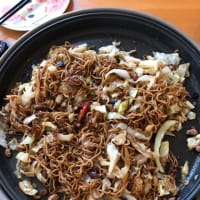 焼きそばに　お好み焼きで　お祭りか！