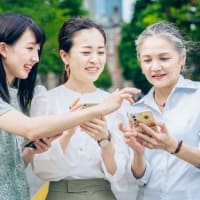 シニアに定着しているスマホライフ