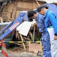 安倍総理が2016年度予算から地震救援金3500億表明