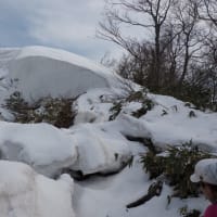 テント泊で金剛堂山へ（4月半ば）