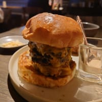 ハマの薪火レストランでわがままなハンバーガーどうでしょう