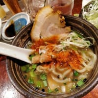 |M3424|赤羽一番街『ひむろ』にお邪魔。トマトサワー＆キクラゲ＆焼き餃子で開始し、醤油つけ麺（中盛り）のハーフ焼豚2枚・ねぎ・ニラ増しをニンカラ味変でいただきました！