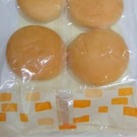 <gourmet>パルシステム　マロンクリームパン＋国産小麦の白パンチョコ