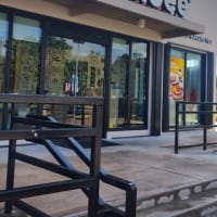 jollibee  ｼﾞｮﾘﾋﾞｰ　ｱｶﾞﾆｬ店　ちなみにモーニング