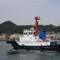 門司港レトロ地区とタグボート関豊丸