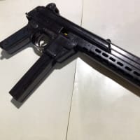 東京マルイのブローバックマシンガン