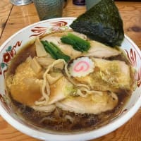 今使える長袖カットソー！