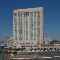 １月のお台場：水と緑のプロムナード散策道とゆりかもめ・旧船の科学館駅　ＰＡＲＴ２