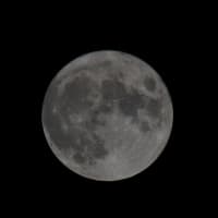 中秋の名月　撮ってみました。(⁠☆⁠▽⁠☆⁠)