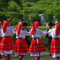 ブルガリアのフォークダンス（中之条ガーデンズ）