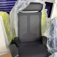イトーキ　ヘッドレスト付アクトチェア　未使用品入荷　愛知店