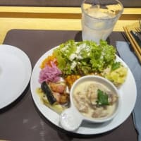 今日のランチ　「カフェ＆ワインショップシンクロ 」