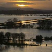 Prince Charles Tours Flood-Hit Somerset　チャールズ皇太子洪水被災地訪問