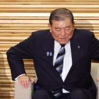 講釈師夢物語りの茶番劇！