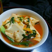 豆腐キムチの鍋型食物