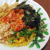ピックルス食べきりご飯がススムキムチのせヤマサ醤油コラボご飯がススムのキムチまぜ麺②