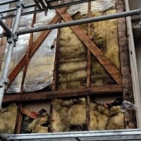 グラスウール断熱材の施工技術…北斗市・本社