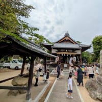 毎年５月１５日【素鵞社 】春祭りに伊予里神楽を奉納しています