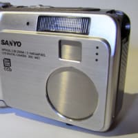 SANYO DSC-MZ1