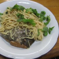 おばさんの料理教室教室　　イサキを煮た素麺😢
